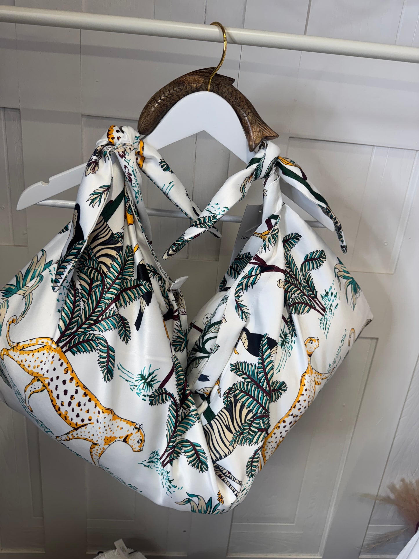 Palm Fish Handle Silk Scarf Bag