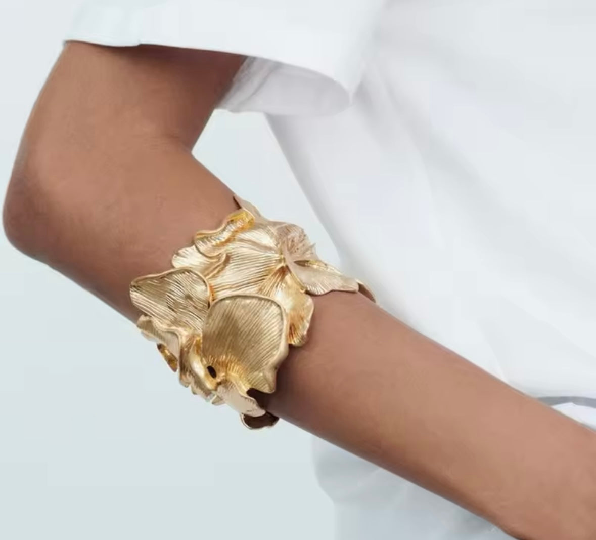 Metal Flower Cuff