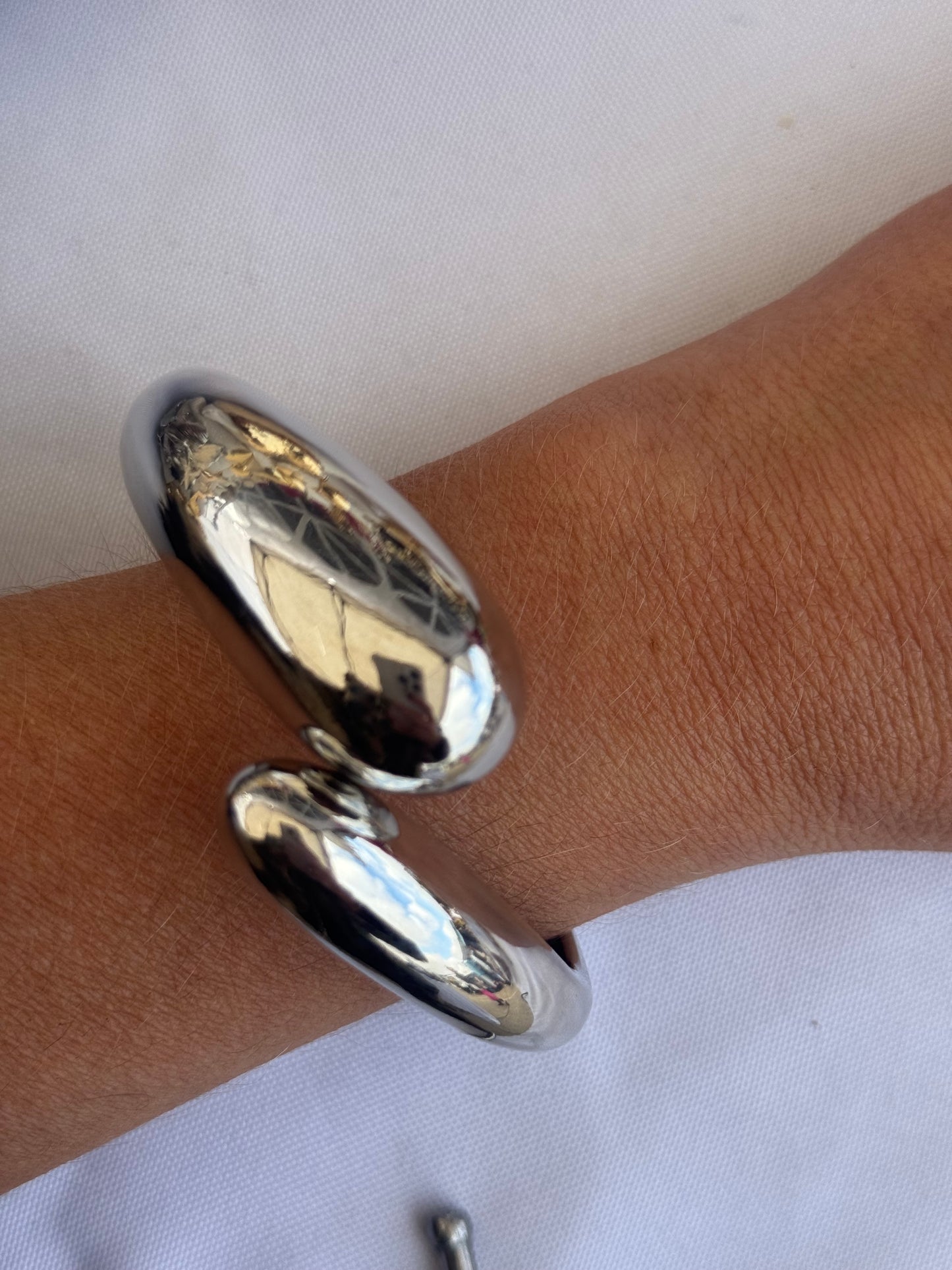 Fluid Cuff In Gold & Silver