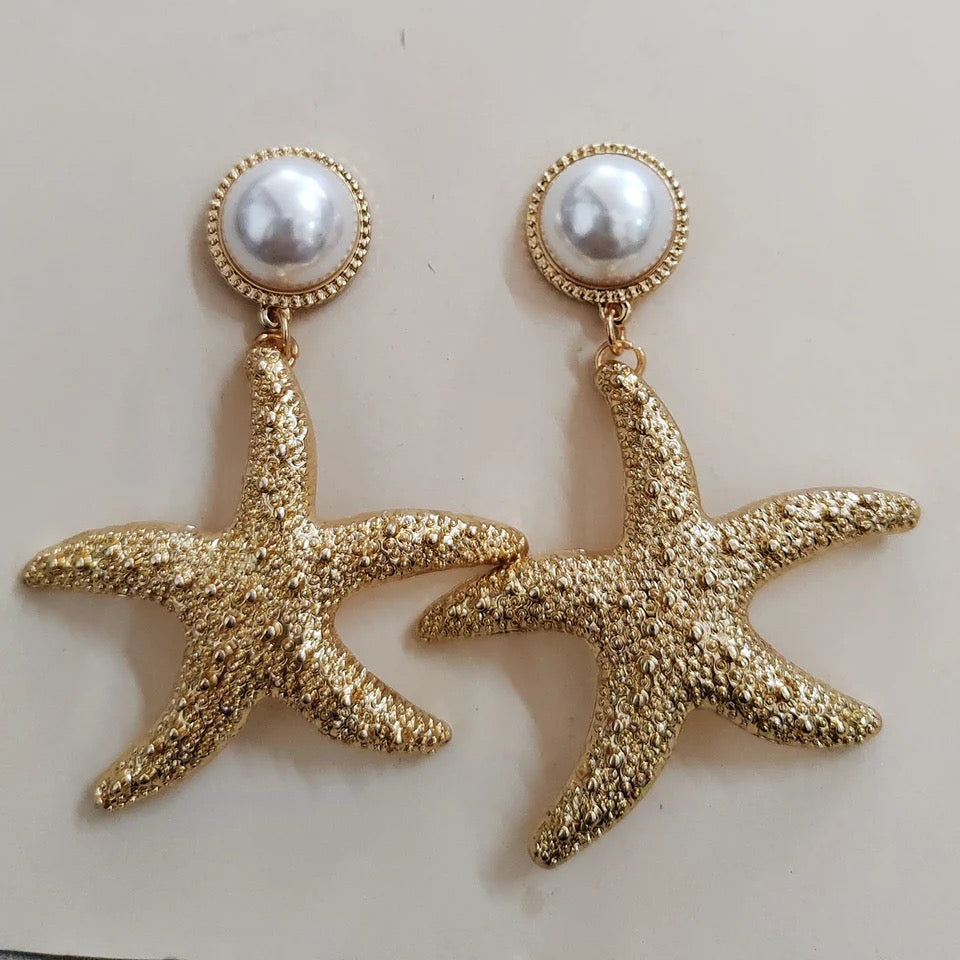 Suki Pearl Starfish Earrings