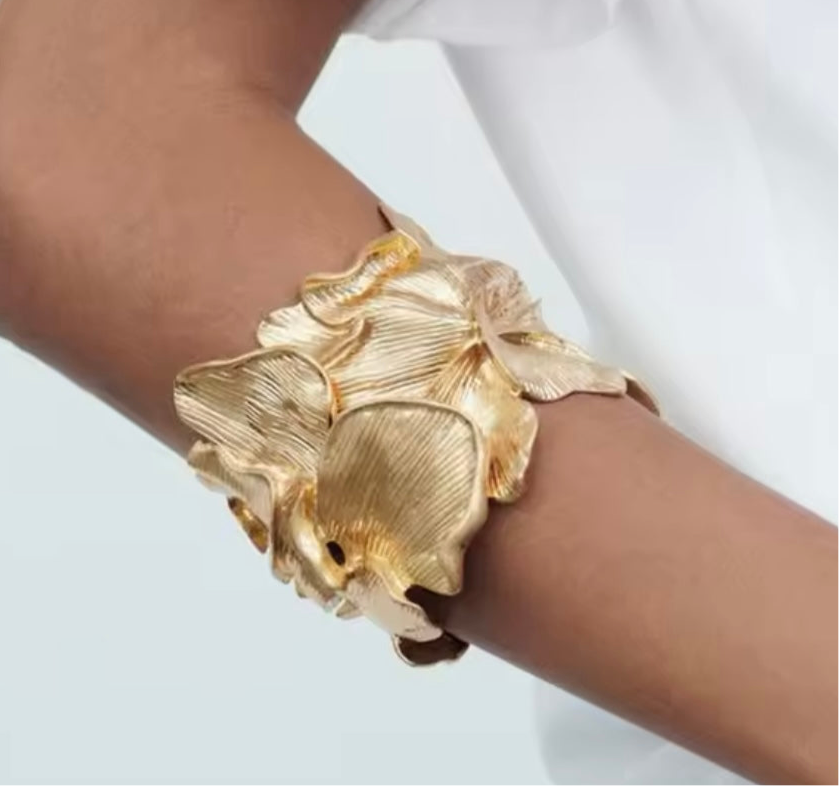 Metal Flower Cuff