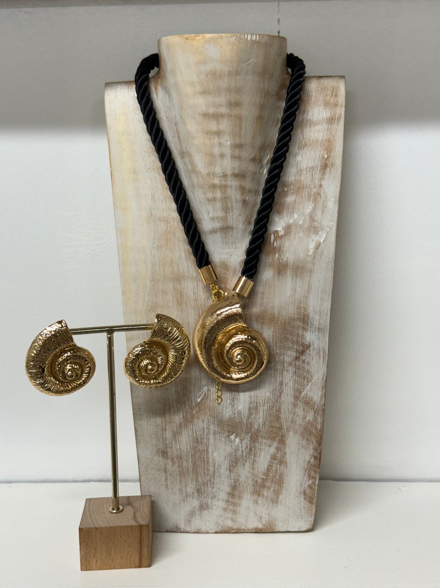 Siren Shell Rope Choker & Earring Set