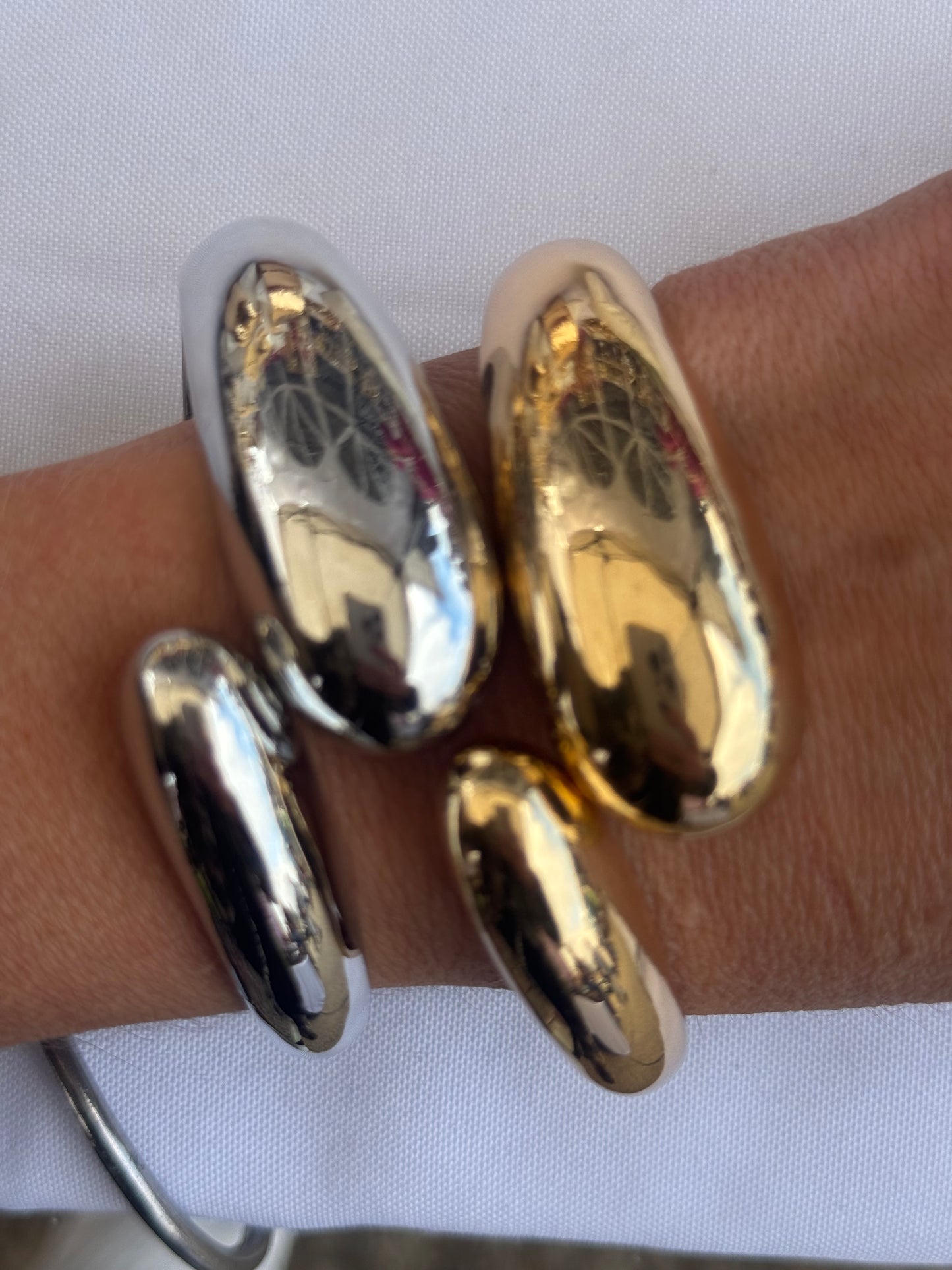 Fluid Cuff In Gold & Silver
