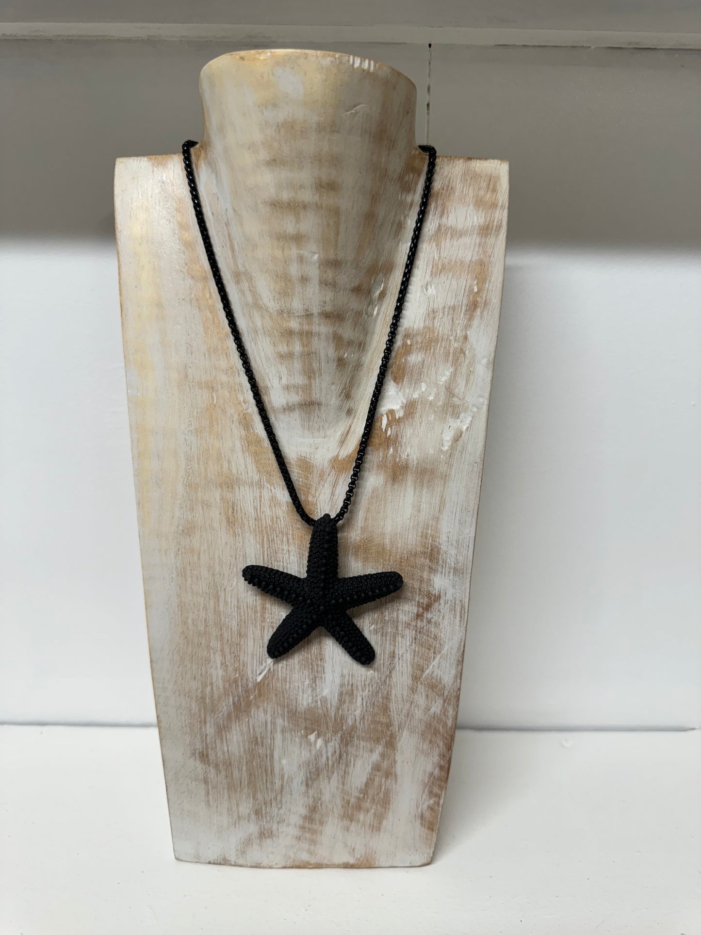 Saffi Starfish Pendant Necklace In 3 Colours