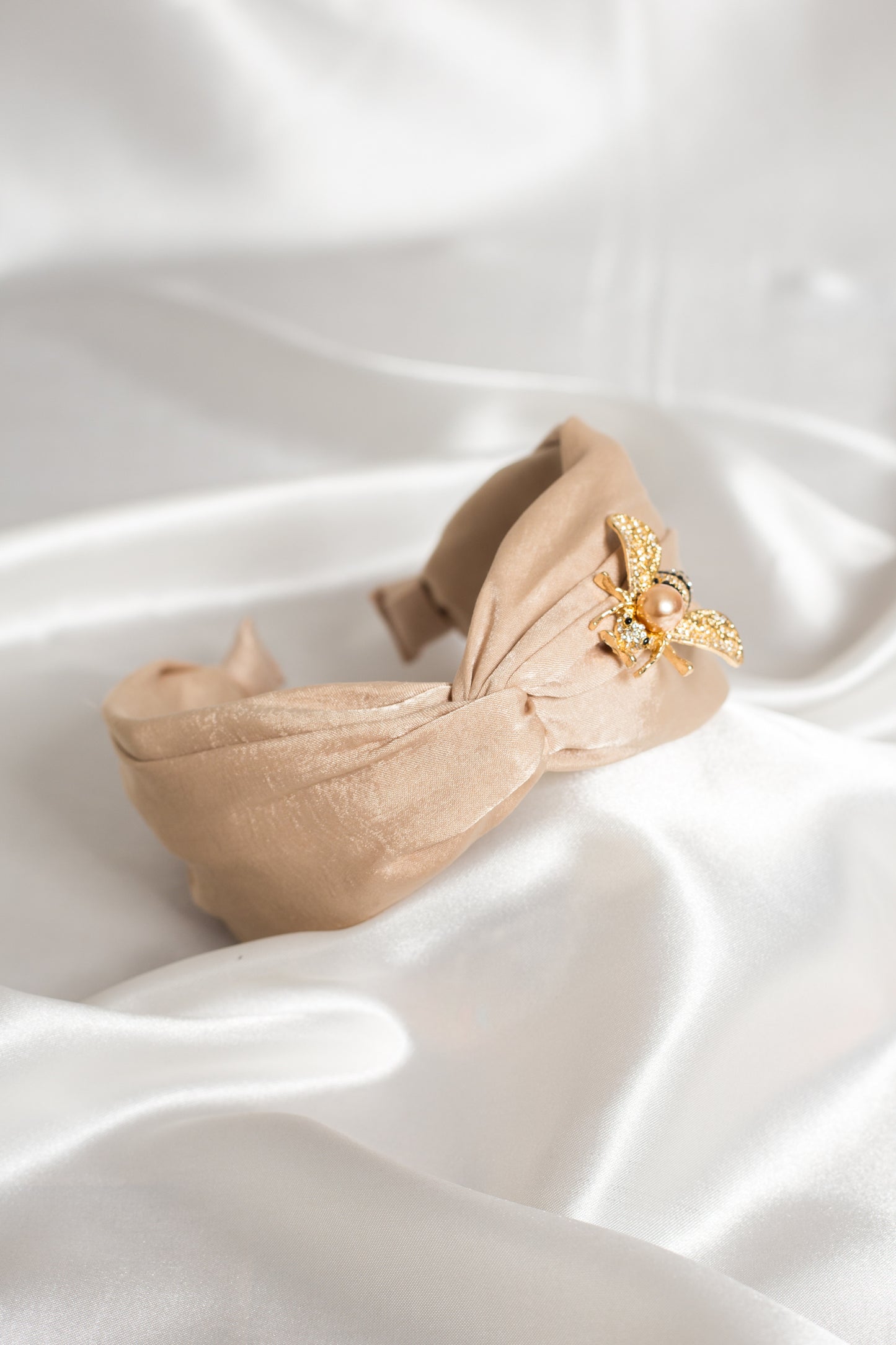 Champagne Satin Bee