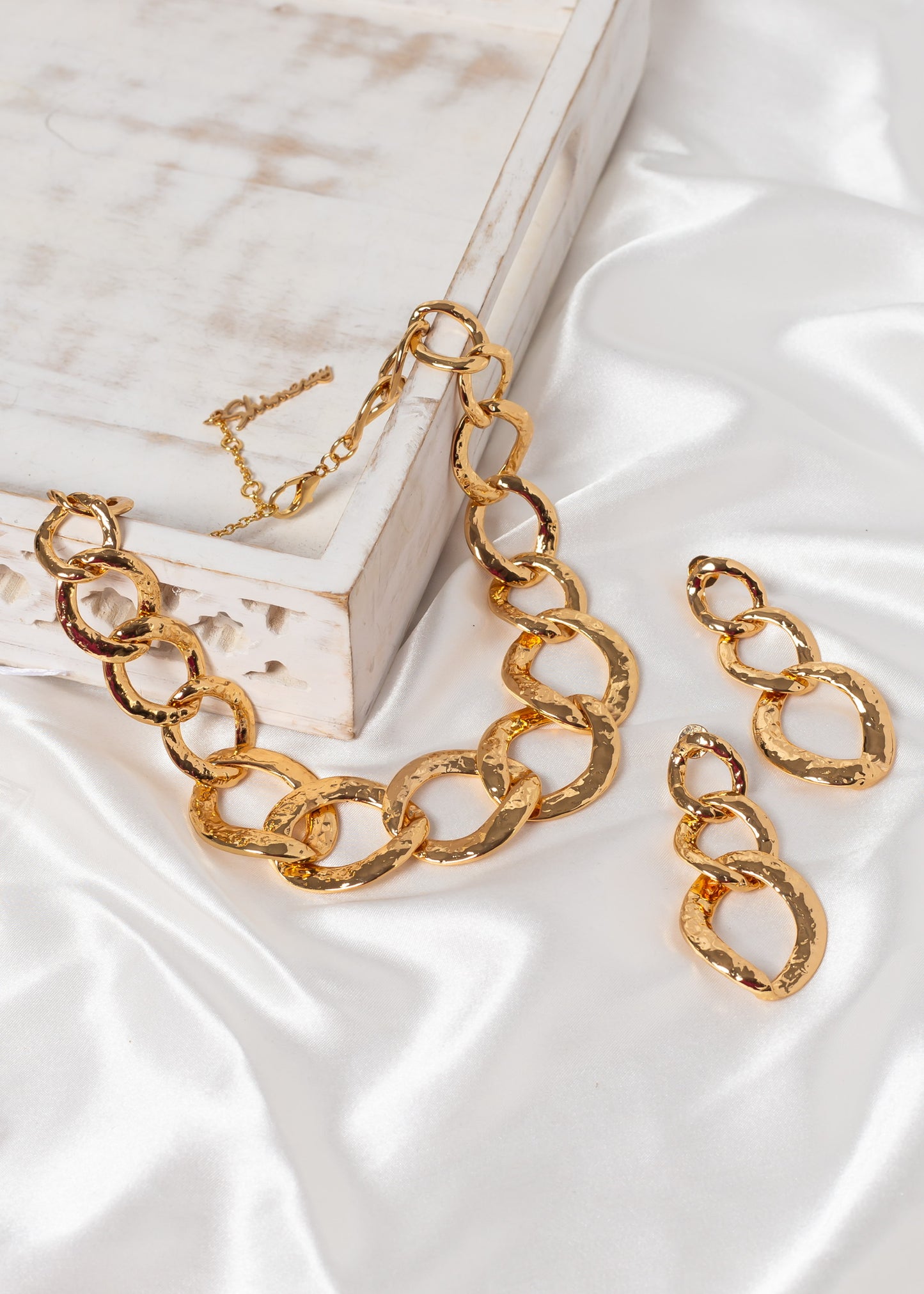 Shimeray Gold Chain Choker & Chain Drop Earring Set