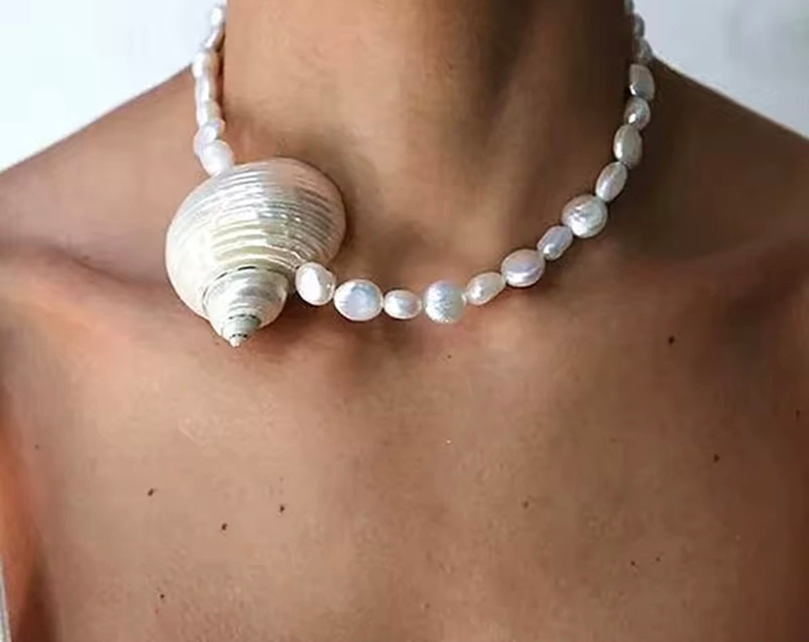 Estelle Mother of Pearl Single Shell Choker