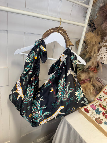 Palm Fish Handle Silk Scarf Bag