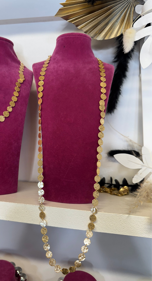GOLD LONG HAMMERED DISC NECKLACE