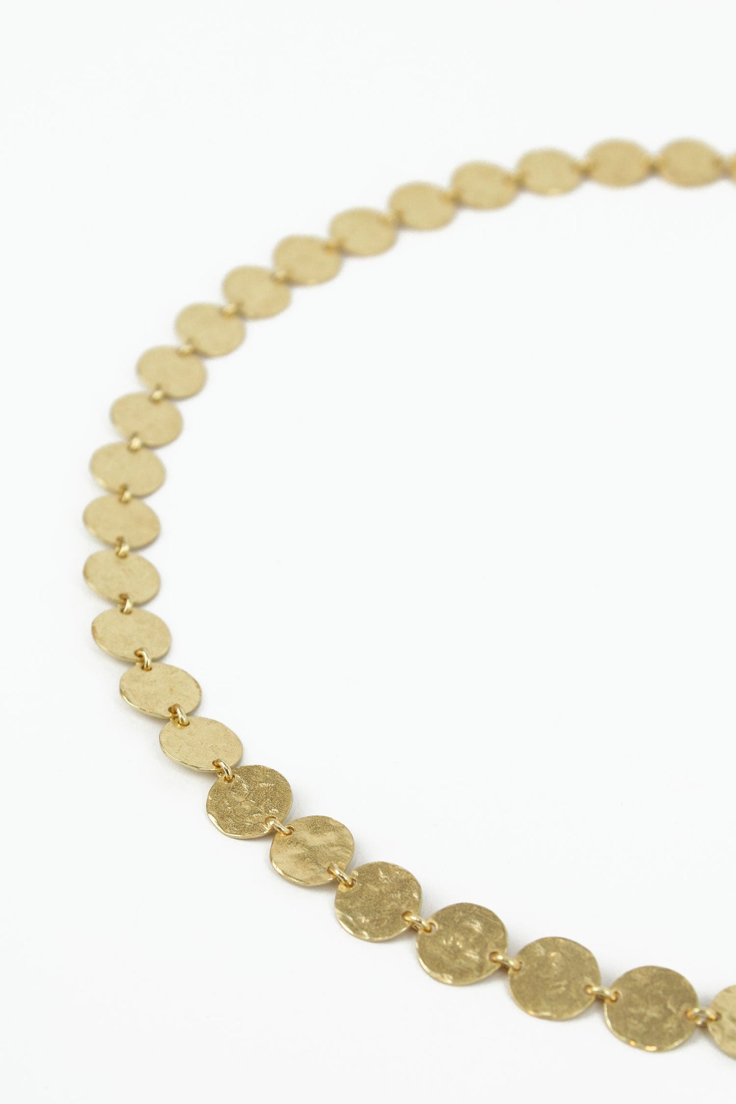 GOLD HAMMERED DISC NECKLACE