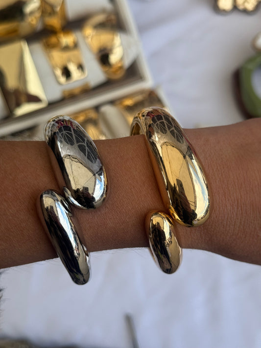 Fluid Cuff In Gold & Silver