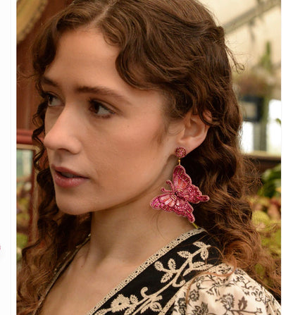 GIVE ME BUTTERFLIES EARRINGS IN PINK