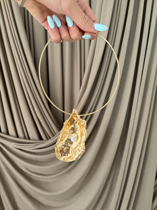 Gold Hammered Luxe Oyster Charm Choker - Reversible