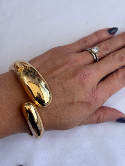 Fluid Cuff In Gold & Silver
