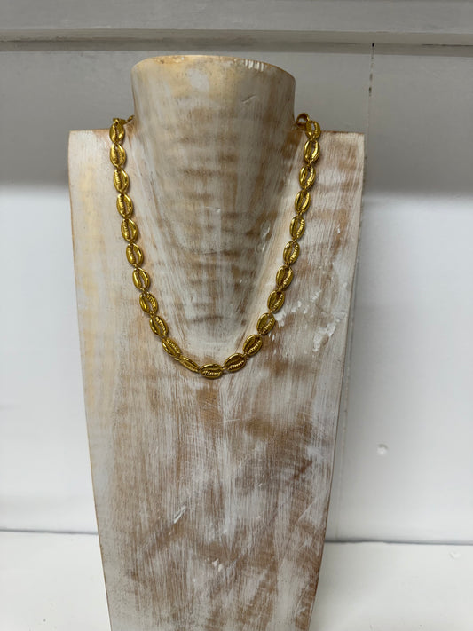 Meri Gold Shell Necklace