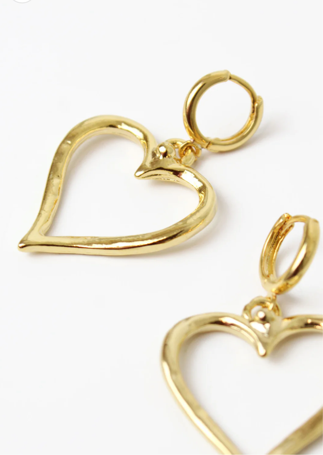 Kiki Heart Huggie Earrings