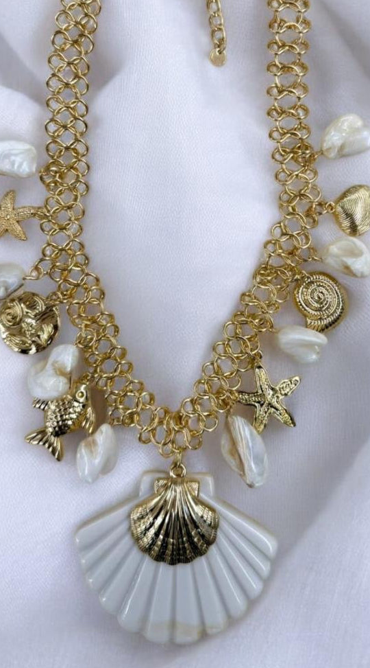 Shell Muse Charm Necklace