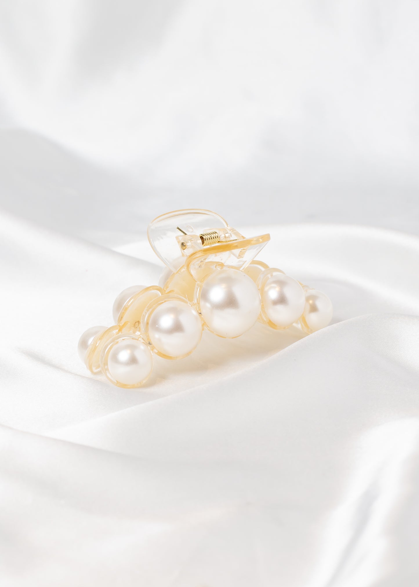Large Pearl Acrylic Claw Clip