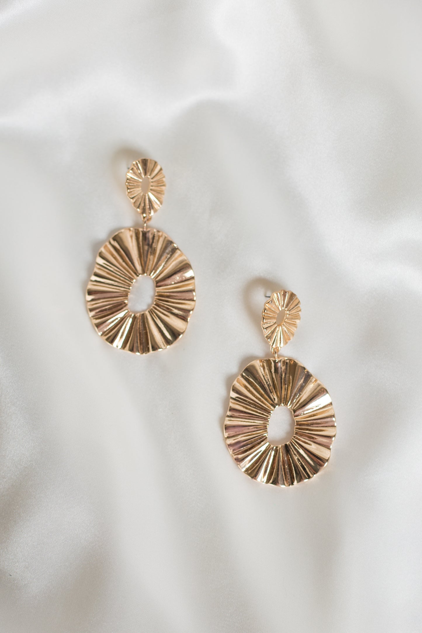 Mini Astrid Hoop Earrings-Gold