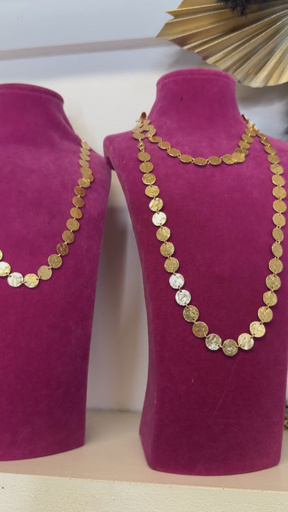 GOLD LONG HAMMERED DISC NECKLACE